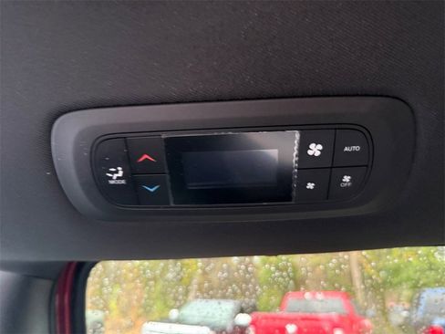 New 2026 Chrysler Pacifica Select w/ S Appearance Package image 30