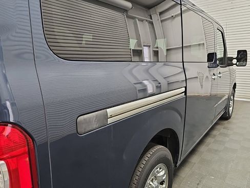 Used 2017 Nissan NV 3500 SL RWD image 11
