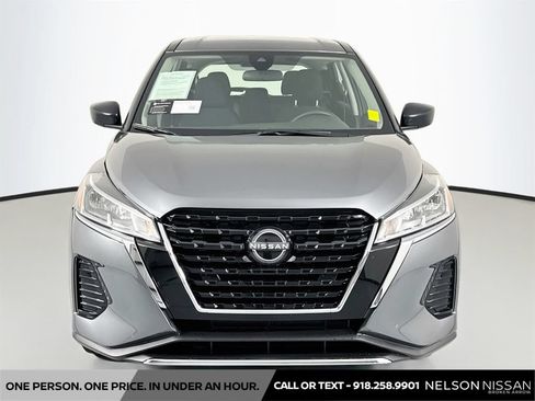 Certified 2025 Nissan Kicks Play S FWD image 2