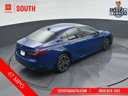 Used 2025 Toyota Camry XLE FWD image 45