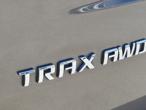Used 2021 Chevrolet Trax LS AWD/4WD image 30