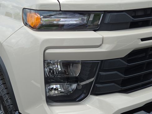 New 2026 Chevrolet Silverado 2500 Custom w/ Custom Value Package AWD/4WD image 16