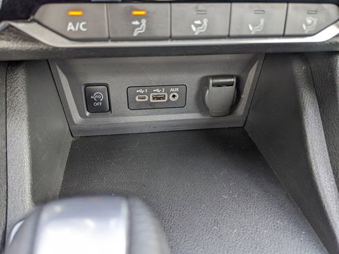 Used 2024 Nissan Sentra SV image 29