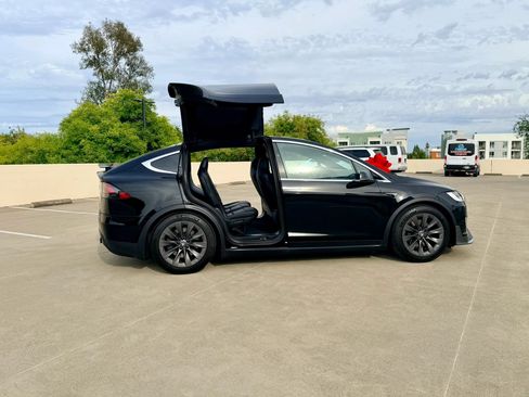 Used 2018 Tesla Model X 75D AWD/4WD image 5