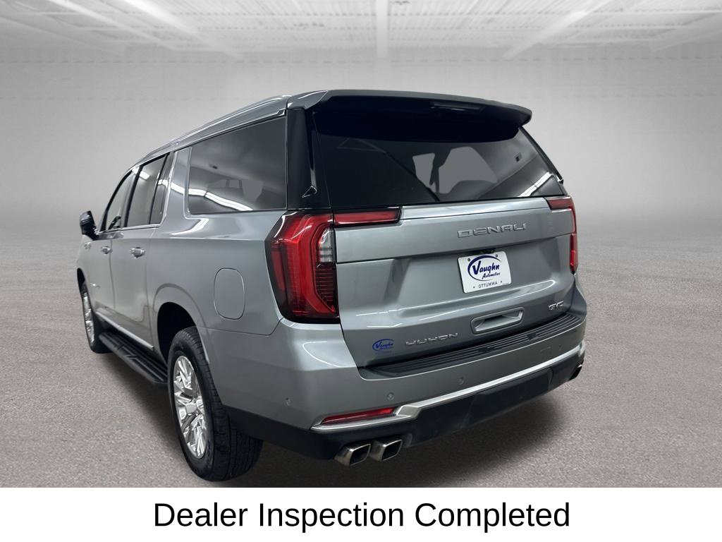 Used 2025 GMC Yukon XL Denali AWD/4WD image 9