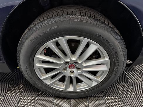 Used 2017 Jaguar F-PACE Prestige image 18