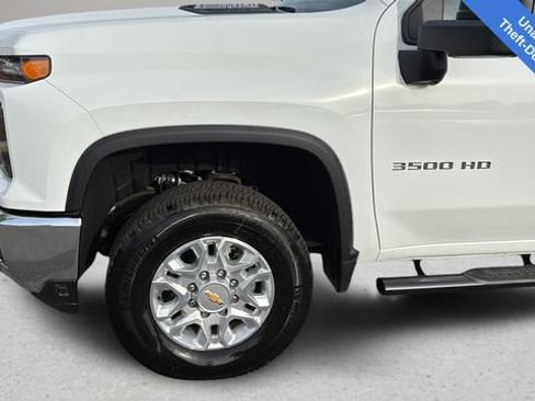 Used 2025 Chevrolet Silverado 3500 LT w/ Safety Package AWD/4WD image 36