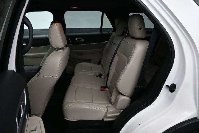 Used 2018 Ford Explorer Limited AWD/4WD image 12