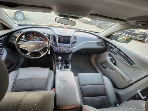 Used 2017 Chevrolet Impala LT image 16