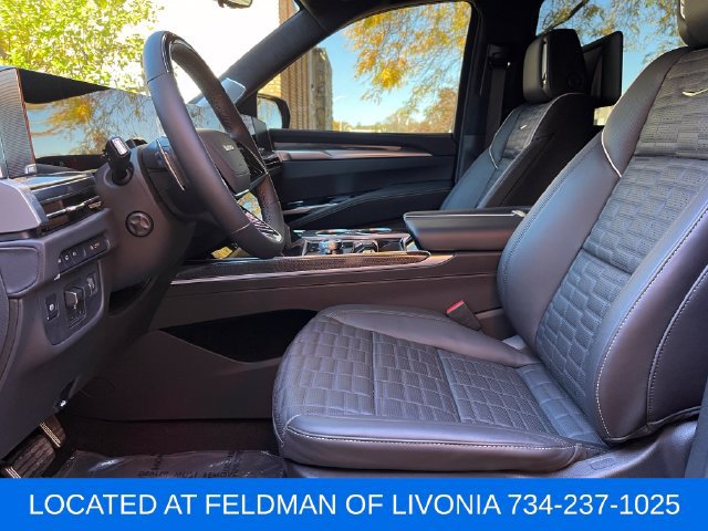 Used 2026 Cadillac Escalade V AWD/4WD image 16