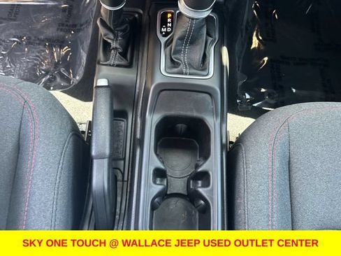 Used 2026 Jeep Wrangler Unlimited Rubicon AWD/4WD image 19