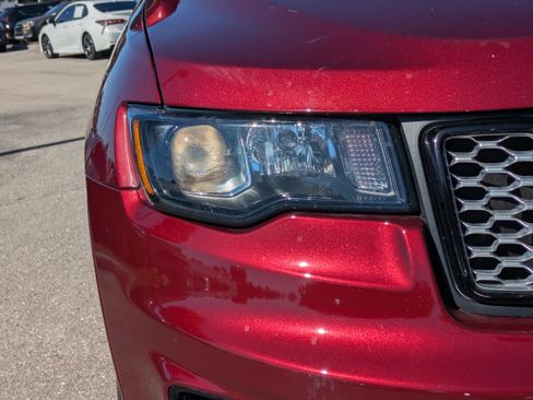 Used 2021 Jeep Grand Cherokee Laredo X image 10