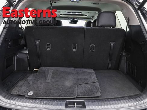Used 2025 Kia Telluride S FWD image 9