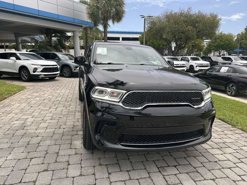 Used 2023 Dodge Durango SXT AWD/4WD image 17