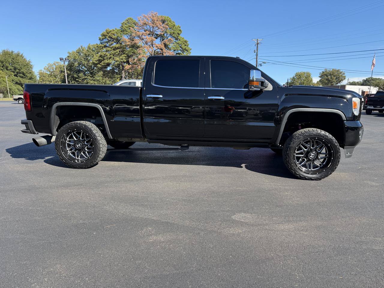 Used 2015 GMC Sierra 2500 Denali w/ Duramax Plus Package AWD/4WD image 5