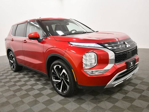 Used 2024 Mitsubishi Outlander SE image 10