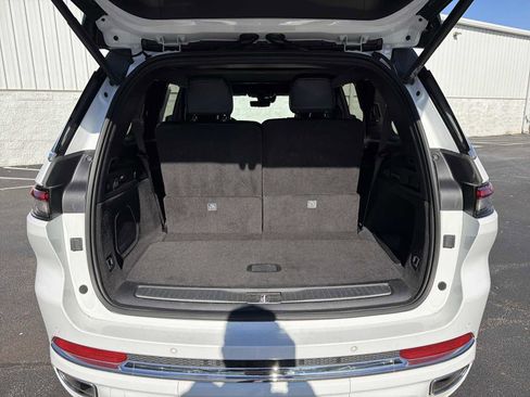 Used 2021 Jeep Grand Cherokee L Overland w/ Luxury Tech Group IV image 29