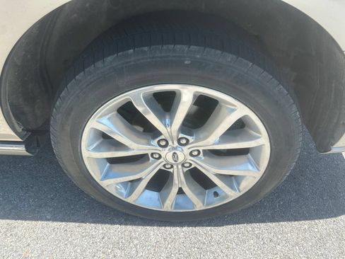 Used 2018 Ford Expedition Platinum AWD/4WD image 9