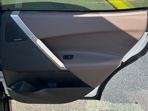 Used 2022 BMW iX xDrive50 w/ Sport Package image 25