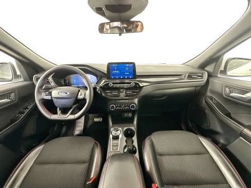 Used 2024 Ford Escape ST-Line Select AWD/4WD image 3