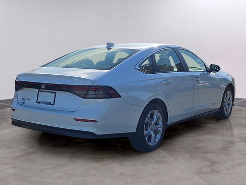 Certified 2025 Honda Accord LX image 2
