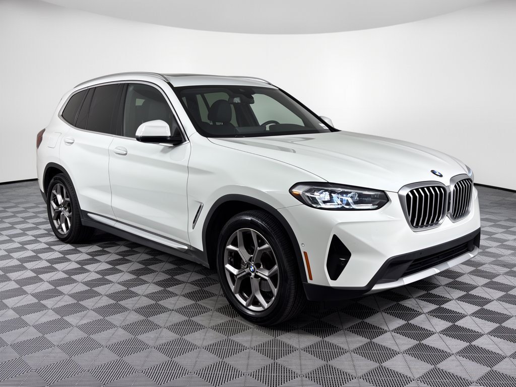 Used 2023 BMW X3 xDrive30i w/ Premium Package w/ZPA AWD/4WD image 7