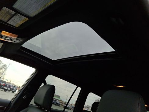 Used 2023 Lexus GX 460 Premium w/ Premium Plus Package image 15