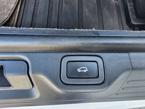 Used 2019 Land Rover Range Rover Supercharged AWD/4WD image 17