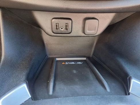 Used 2022 Chevrolet Traverse LT AWD/4WD image 21