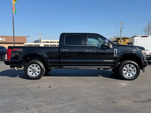 Used 2022 Ford F250 Platinum image 9