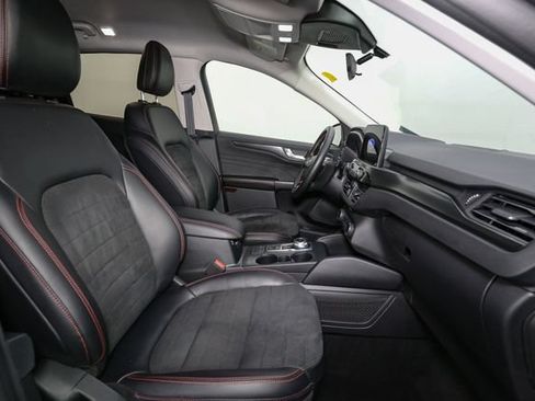 Used 2022 Ford Escape SEL w/ SEL Stealth AWD Package image 17