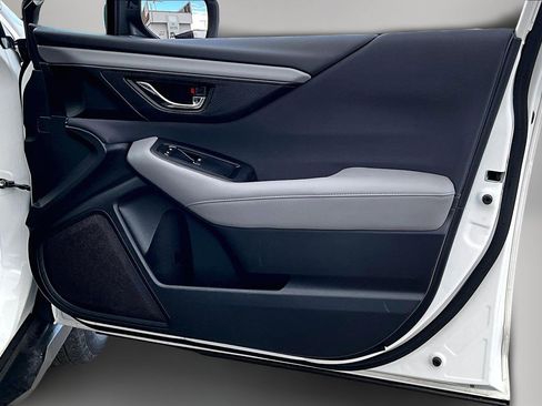 Used 2022 Subaru Outback Premium image 28