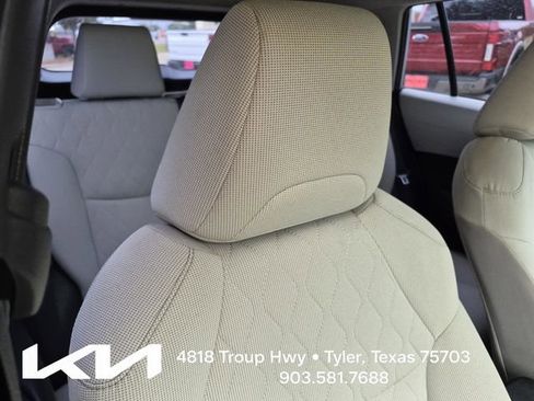 Used 2022 Toyota Corolla Cross L FWD image 13