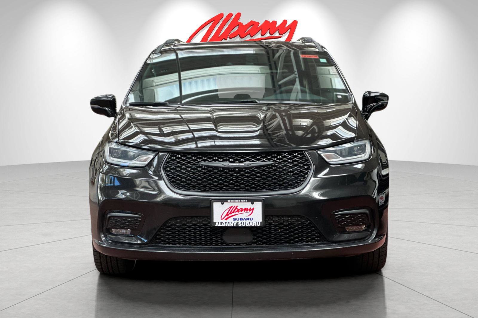 Used 2025 Chrysler Pacifica Limited FWD image 10