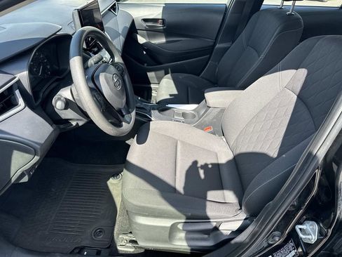 Used 2025 Toyota Corolla LE FWD image 19