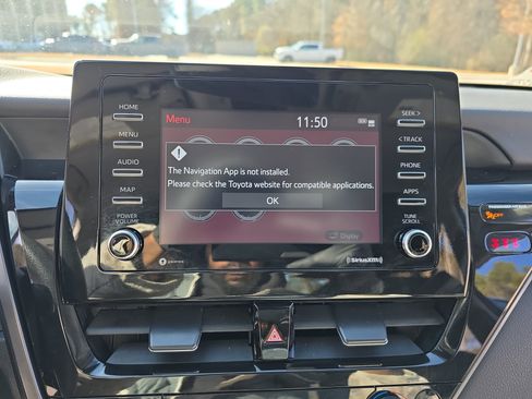 Used 2024 Toyota Camry LE image 21