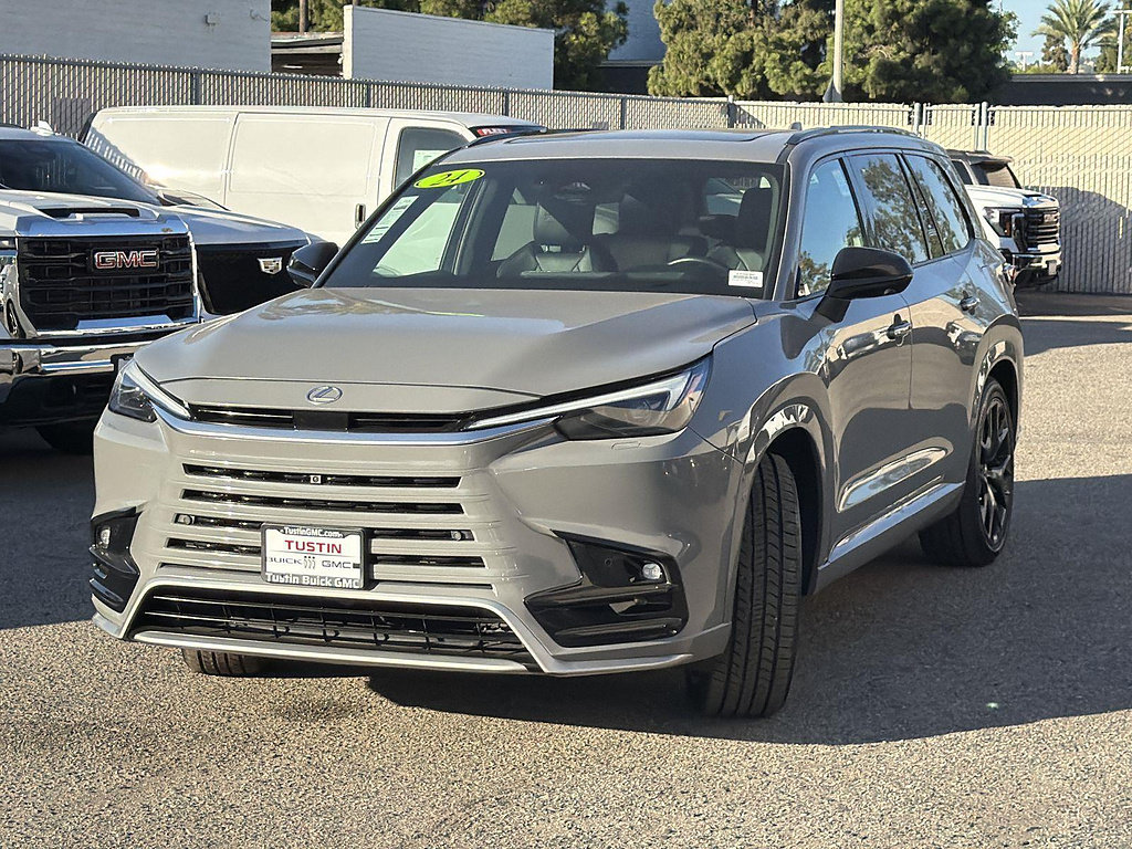 Used 2024 Lexus TX 500h AWD w/ Technology Package image 3
