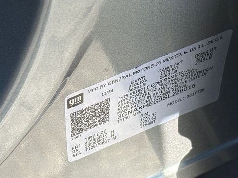 Used 2025 Chevrolet Equinox LT FWD image 24