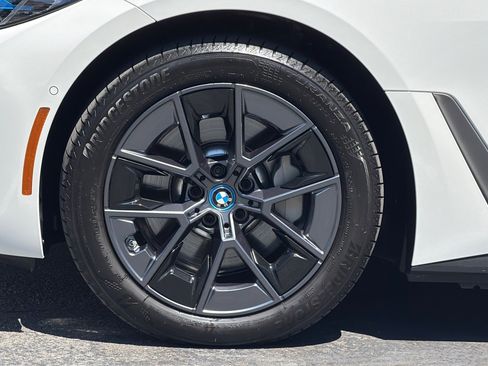 Used 2023 BMW i4 eDrive40 RWD image 37