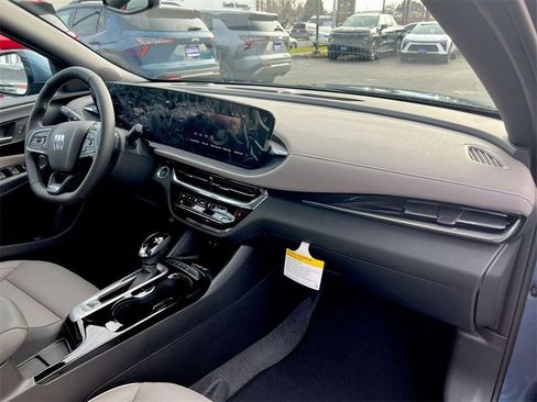 New 2026 Buick Envista Avenir image 23