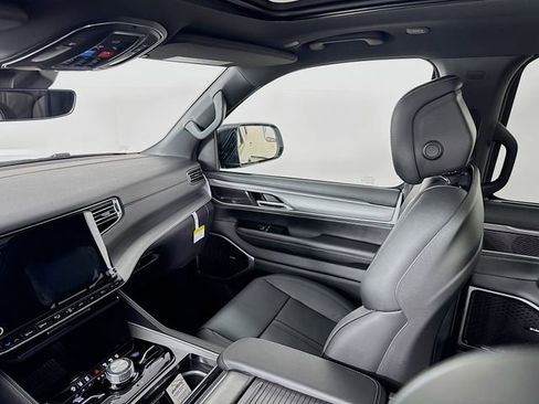 New 2026 Jeep Grand Wagoneer L Limited AWD/4WD image 28