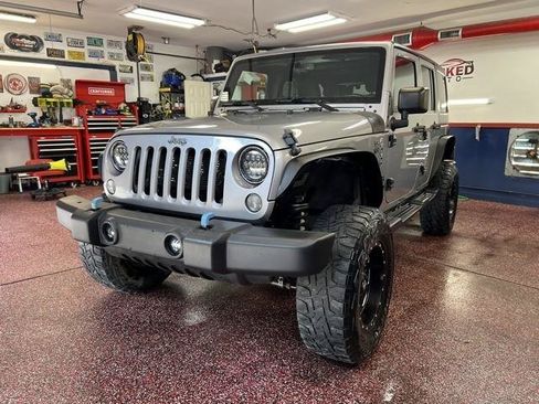 Used 2015 Jeep Wrangler Unlimited Sport w/ Quick Order Package 24S AWD/4WD image 1