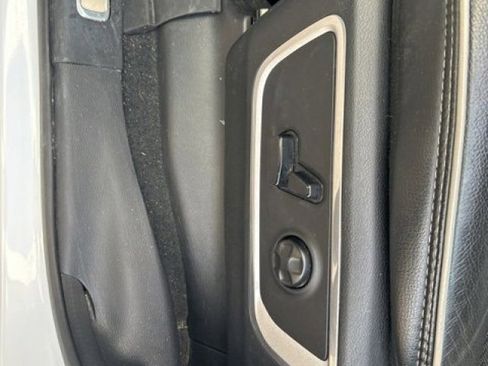 Used 2020 RAM 1500 Laramie image 17