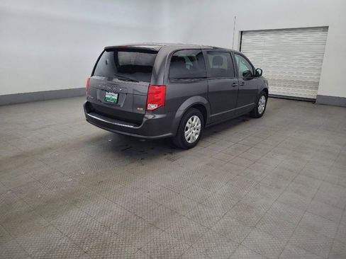 Used 2018 Dodge Grand Caravan SE FWD image 9
