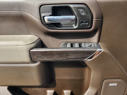 Used 2022 Chevrolet Silverado 2500 LTZ w/ LTZ Premium Package image 23