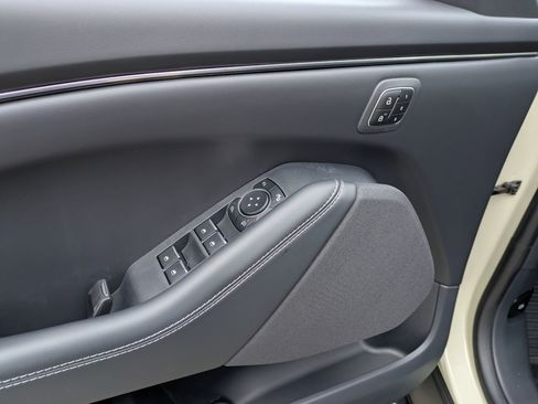 Certified 2025 Ford Mustang Mach-E Select w/ Comfort Package Lite image 17