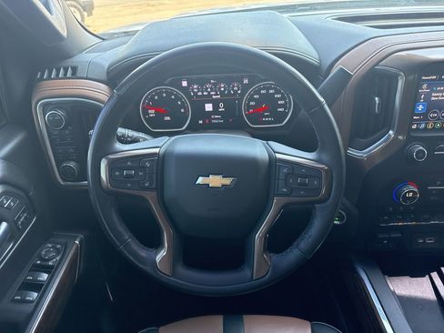Used 2021 Chevrolet Silverado 1500 High Country w/ Technology Package AWD/4WD image 16