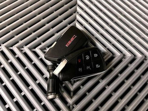 Used 2024 Chevrolet Tahoe RST image 11