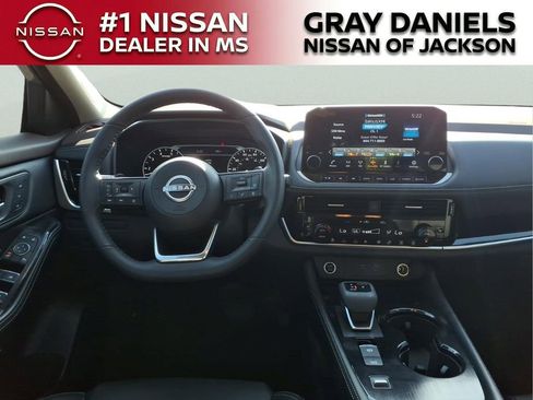 Used 2023 Nissan Rogue SL w/ SL Premium Package FWD image 10