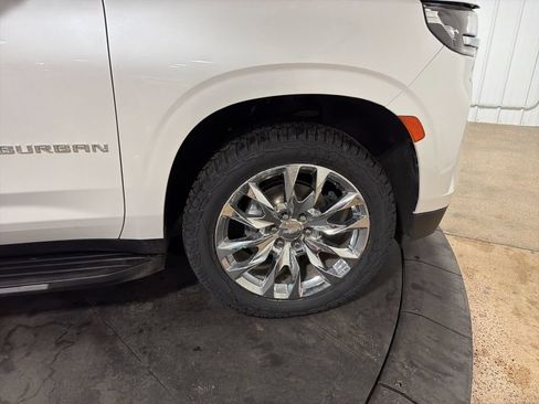 Used 2021 Chevrolet Suburban High Country AWD/4WD image 44